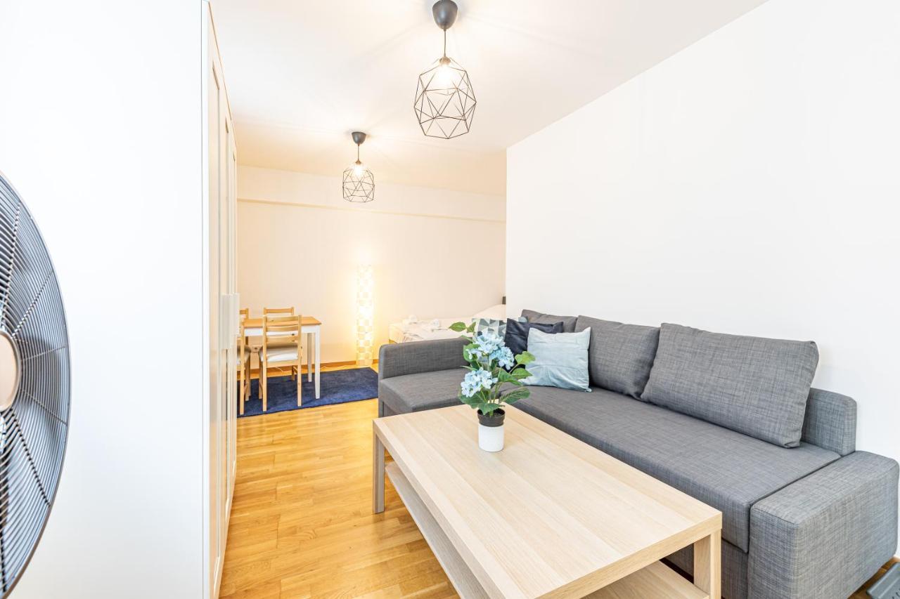 Calm & Easy By Jr * Wien