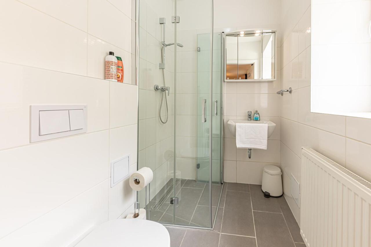 Calm & Easy By Jr * Wien